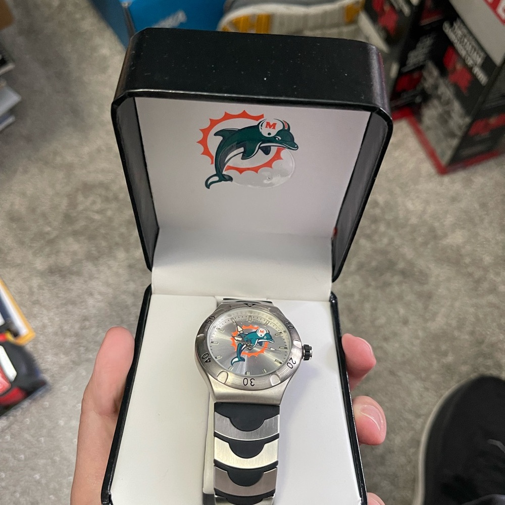 Vintage New Avon Miami Dolphin NFL Logo Watch Box